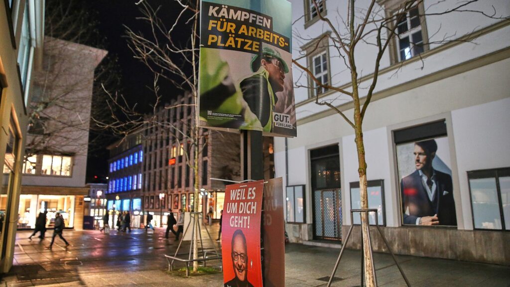 Wahlplakate zur Landtagswahl von CDU und SPD in Baden-Württemberg (Archiv)