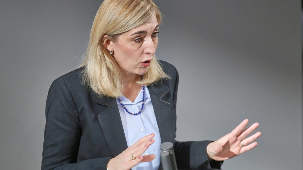 Nina Warken am 27.02.2026