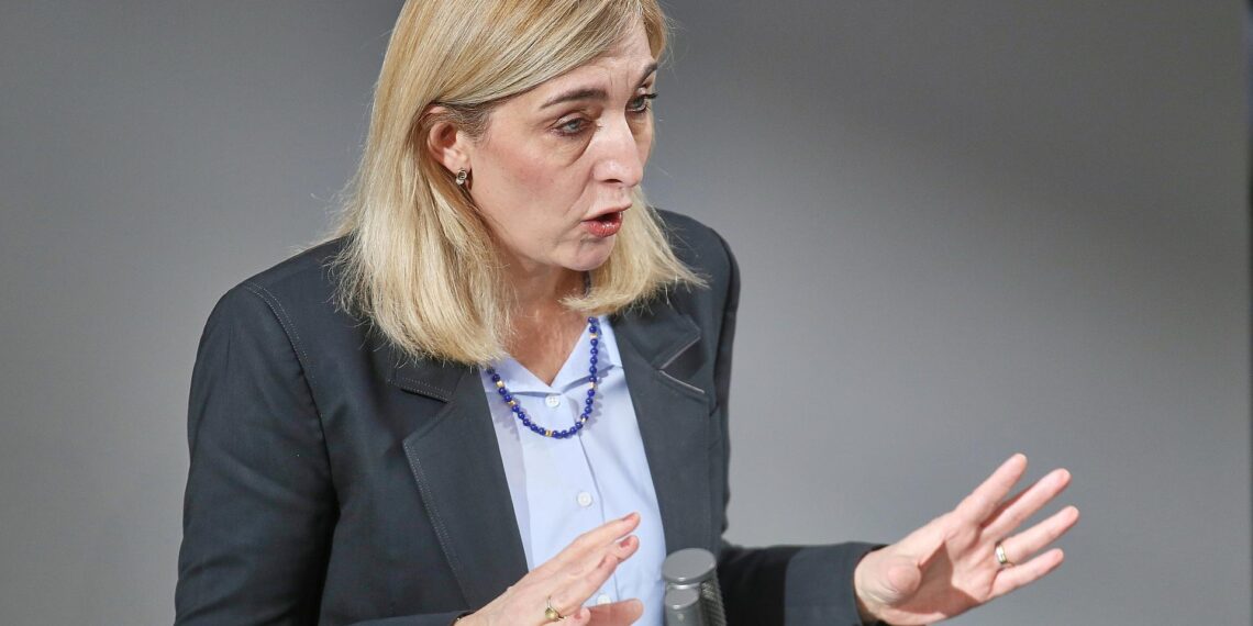 Warken kündigt umfassende Reformen im Gesundheitswesen an 1 Nina Warken am 27.02.2026