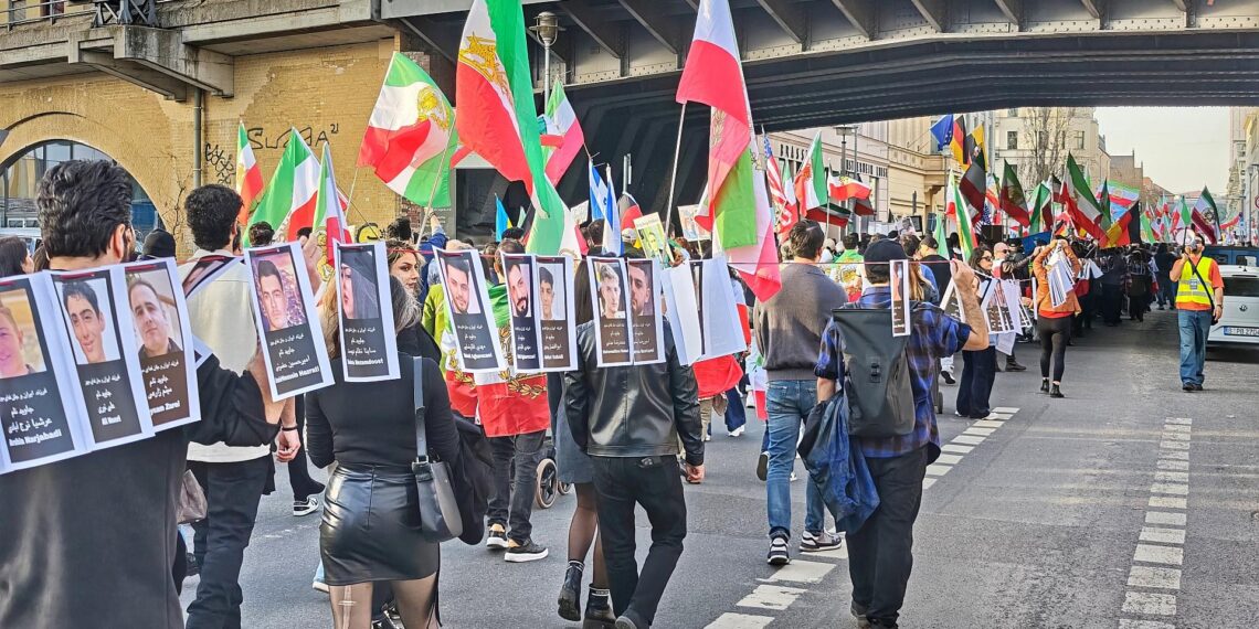 Demo für Regime-Wechsel im Iran (Archiv)
