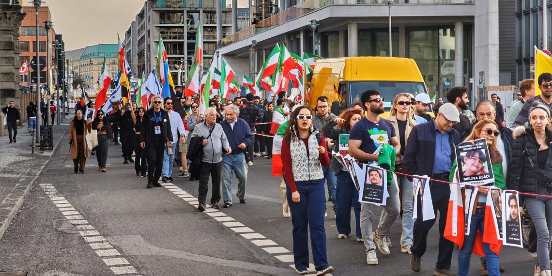 Demo für Regime-Wechsel im Iran (Archiv)