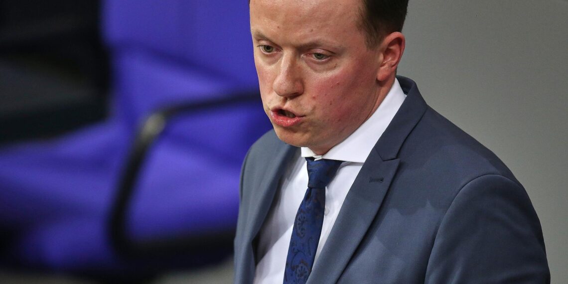 Adis Ahmetovic am 04.03.2026