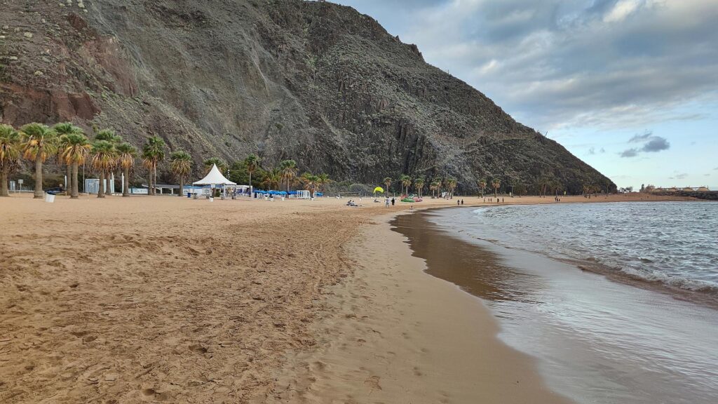 Weißer Sandstrand auf Teneriffa (Archiv)
