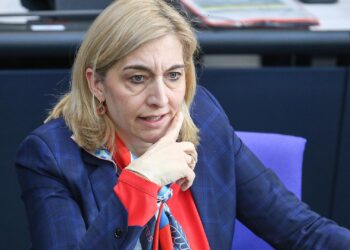 Warken fordert in Debatte um Deepfakes schnelle Maßnahmen 2 Nina Warken (Archiv)