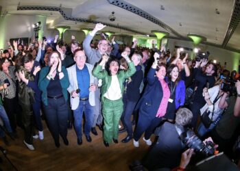 Nouripour nennt Wahl in Baden-Württemberg "Blaupause" für Grüne 3 Grünen-Reaktion auf 18-Uhr-Prognose am 08.03.2026