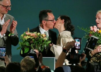 Endergebnis: Grüne in Baden-Württemberg vorn - aber Sitze-Patt 2 Cem Özdemir am 08.03.2026