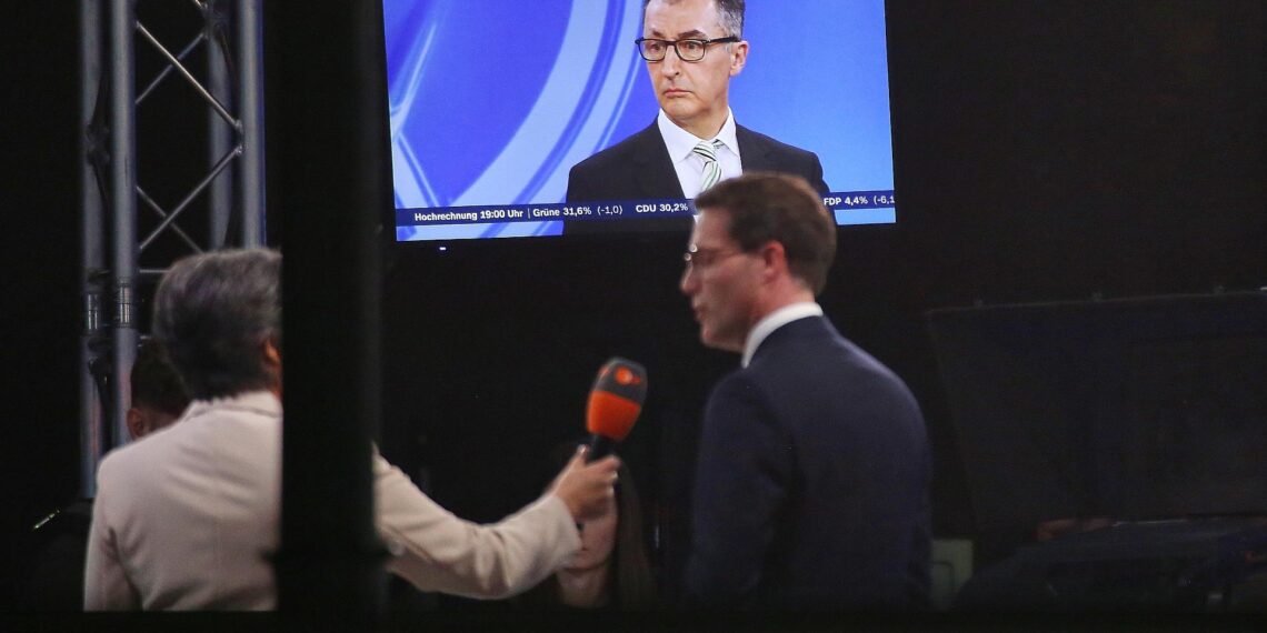 Hagel: Regierungsbildungsauftrag liegt jetzt bei den Grünen 1 Cem Özdemir und Manuel Hagel am 08.03.2026