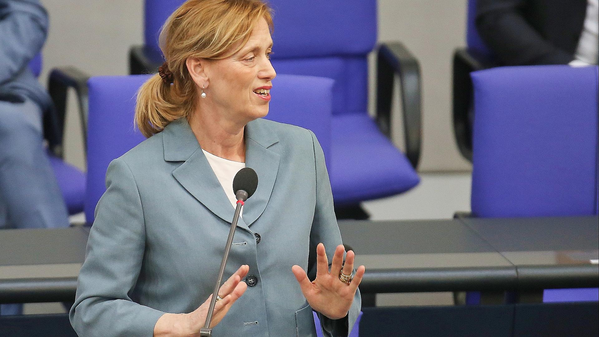 Prien plant umfassende Reform der Kinder- und Jugendhilfe 1 Karin Prien am 27.03.2026