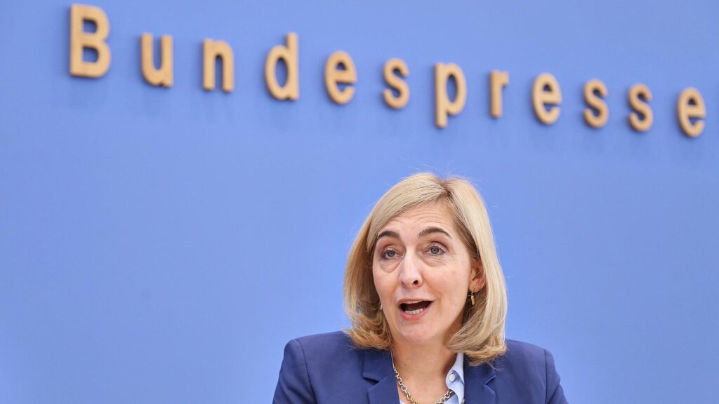 Nina Warken am 30.03.2026