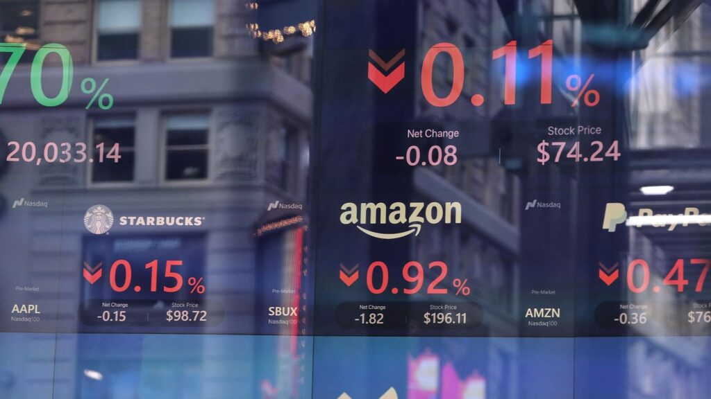 Börsenkurse von Starbucks und Amazon (Archiv)