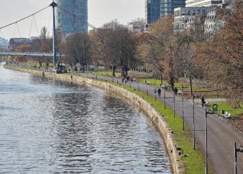 Kommunalwahl in Hessen: CDU in Frankfurt vorn 2 Parkanlage in Frankfurt am Main