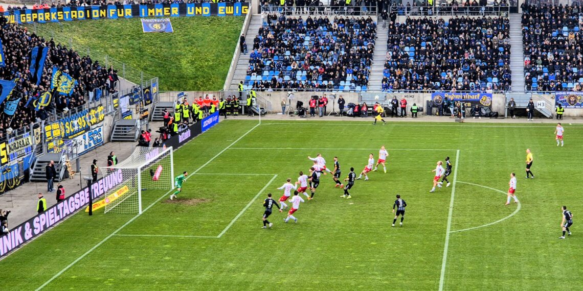 FCS verpasst Heimsieg gegen Regensburg trotz Chancenplus 1 1. FC Saarbrücken - Jahn Regensburg, 14.03.2026