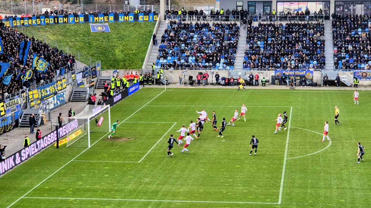 FCS verpasst Heimsieg gegen Regensburg trotz Chancenplus 1 1. FC Saarbrücken - Jahn Regensburg, 14.03.2026