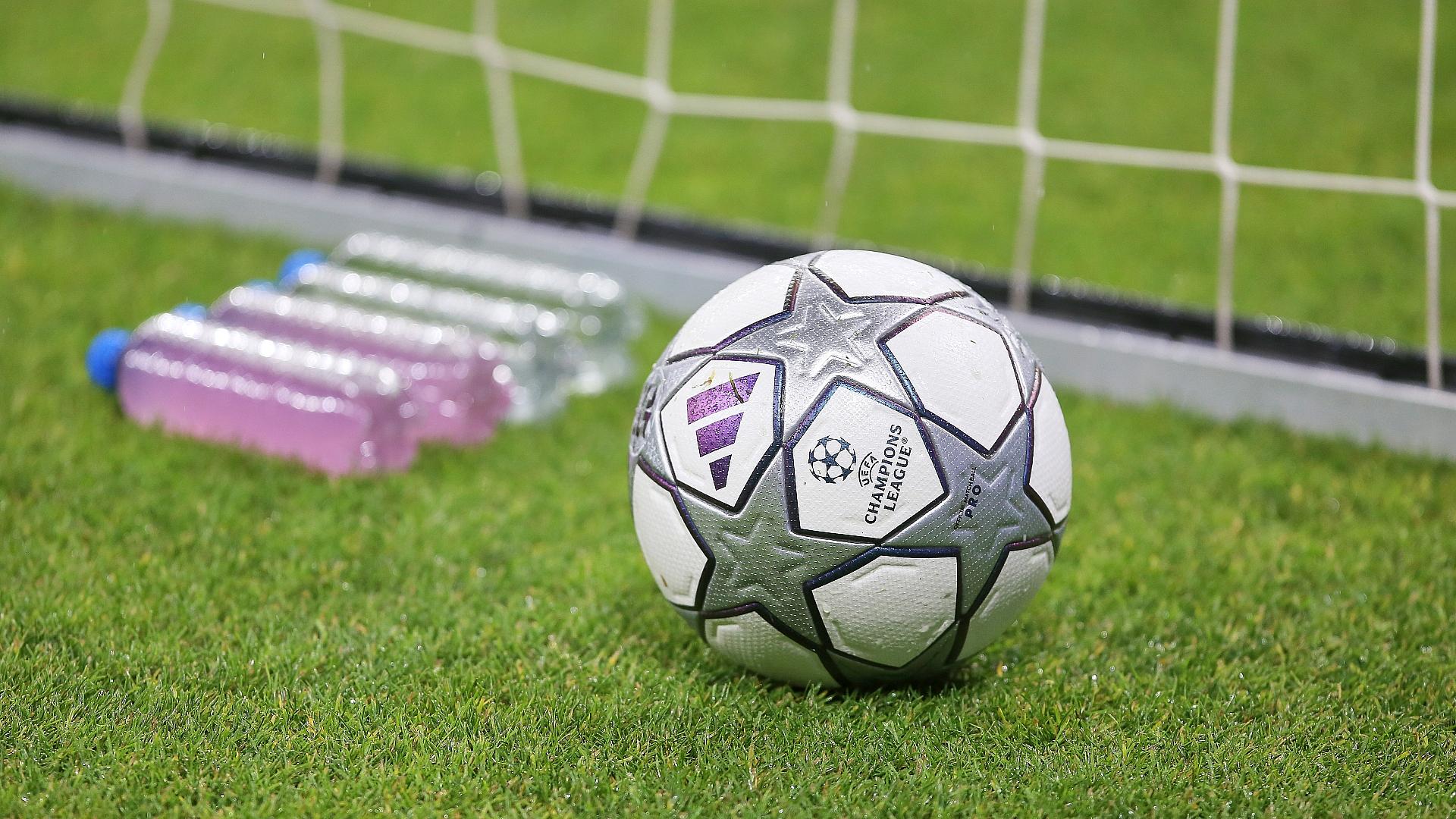 Joachim Löw würde europäischen Spitzenklub übernehmen 1 Fußball (Archiv)