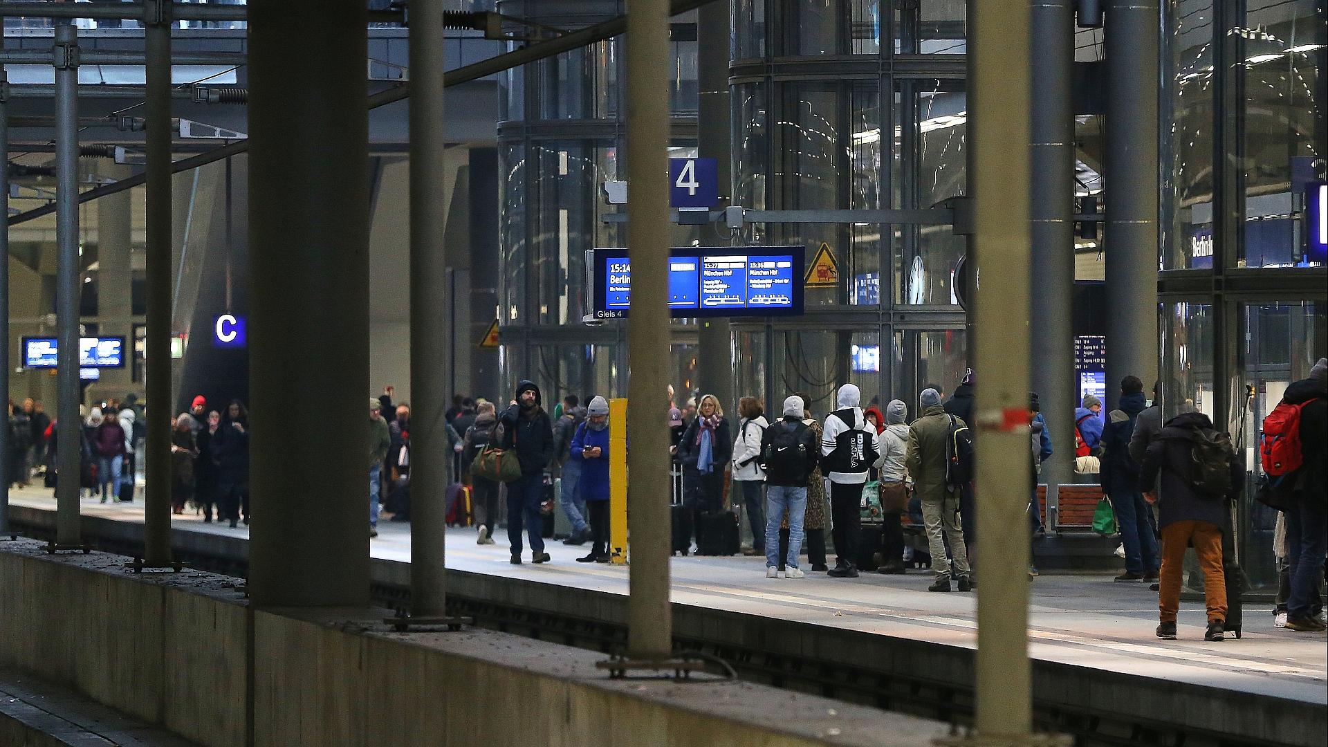 Berlin Hauptbahnhof (Archiv)