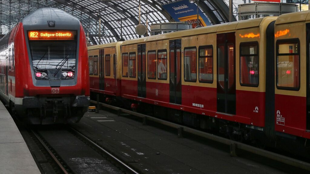 Regionalzug und S-Bahn (Archiv)