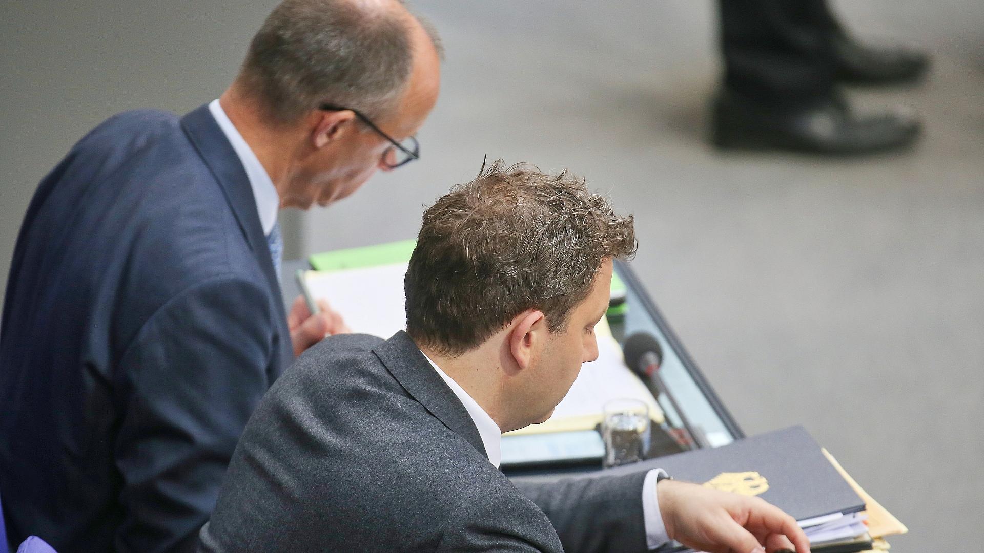 Neue Umfrage: Merz und Schwarz-Rot unbeliebt wie nie 1 Friedrich Merz und Lars Klingbeil (Archiv)