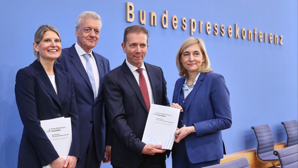 Gesundheits-Kommission legt Vorschläge vor (Archiv)