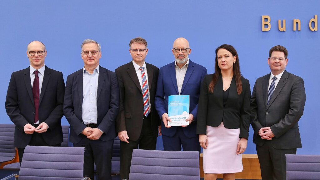 Gemeinschaftsdiagnose der Wirtschaftsforschungsinstitute Frühjahr 2026 am 01.04.2026