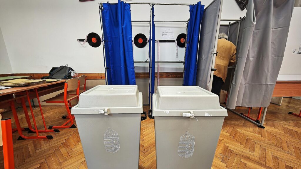 Wahllokal in Ungarn am 12.04.2026