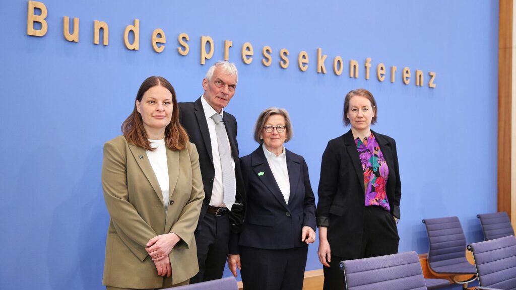 Pressekonferenz von One