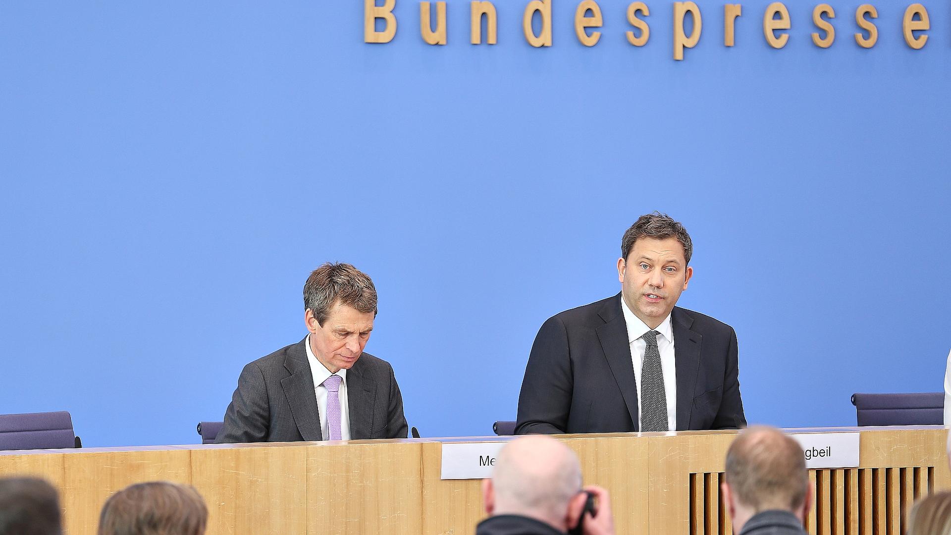 Lars Klingbeil in der Bundespressekonferenz am 29.04.2026