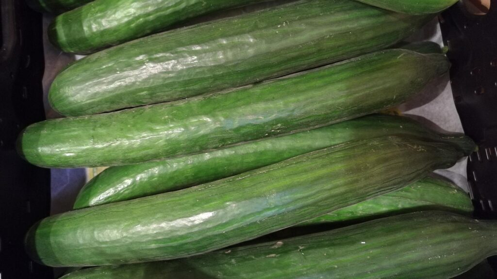 DGB befürwortet Streichung von Mehrwertsteuer auf Lebensmittel 7 Gurken (Archiv)