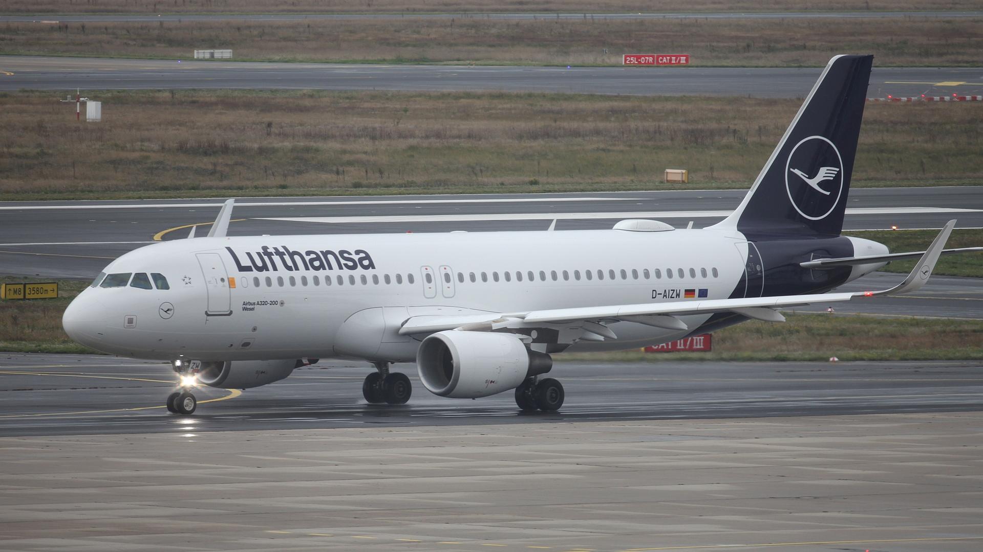 Lufthansa-Maschine (Archiv)