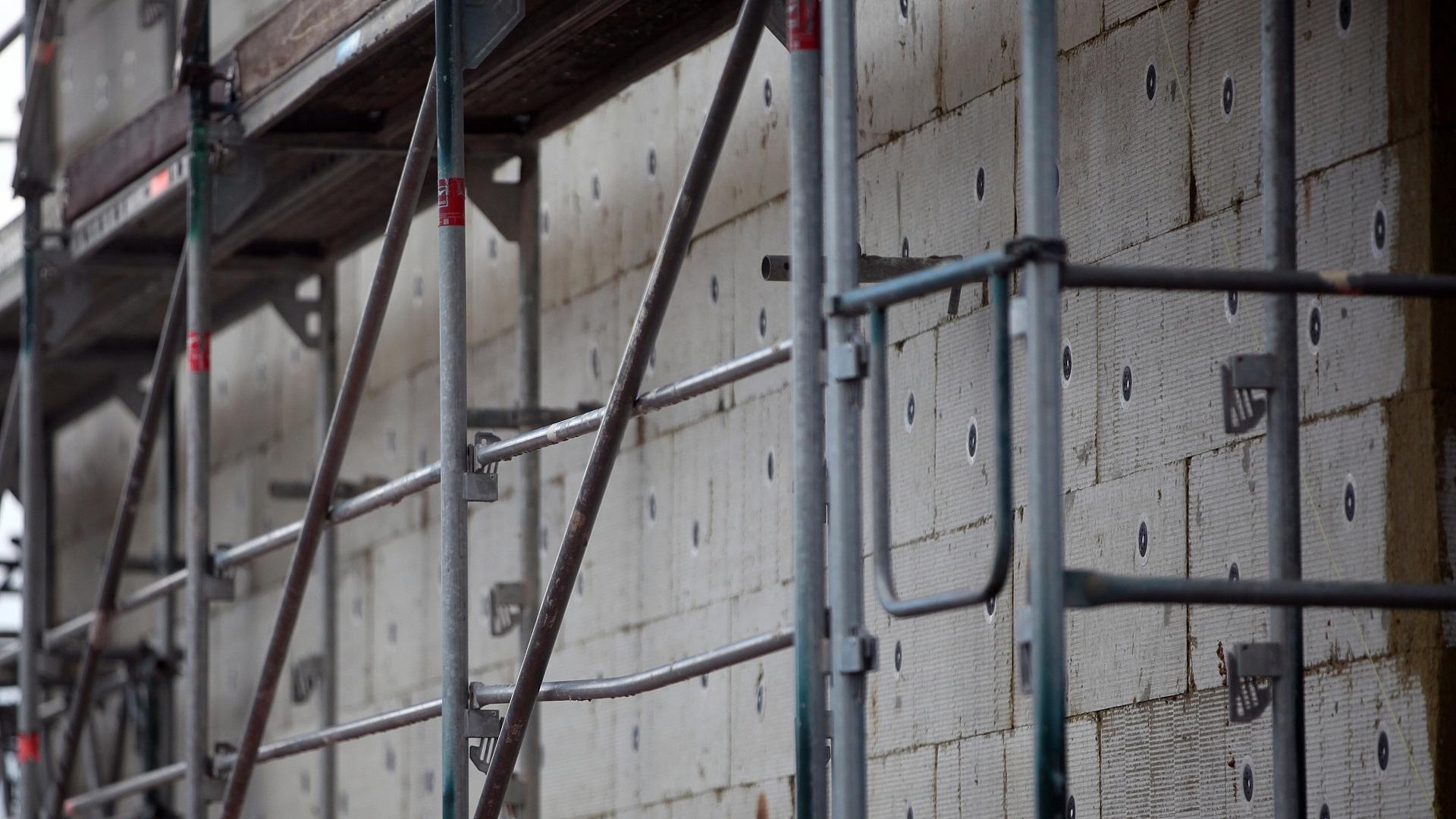 Gerüstbau für Wärmedämmung (Archiv)