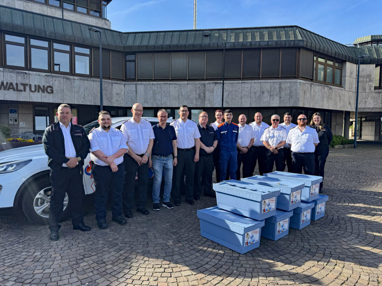 Aktuelles aus St. Ingbert | Bild: Stadt St. Ingbert Unterstützung der Ausbildung der Jugendfeuerwehr St. Ingbert mit Experimentenkoffern