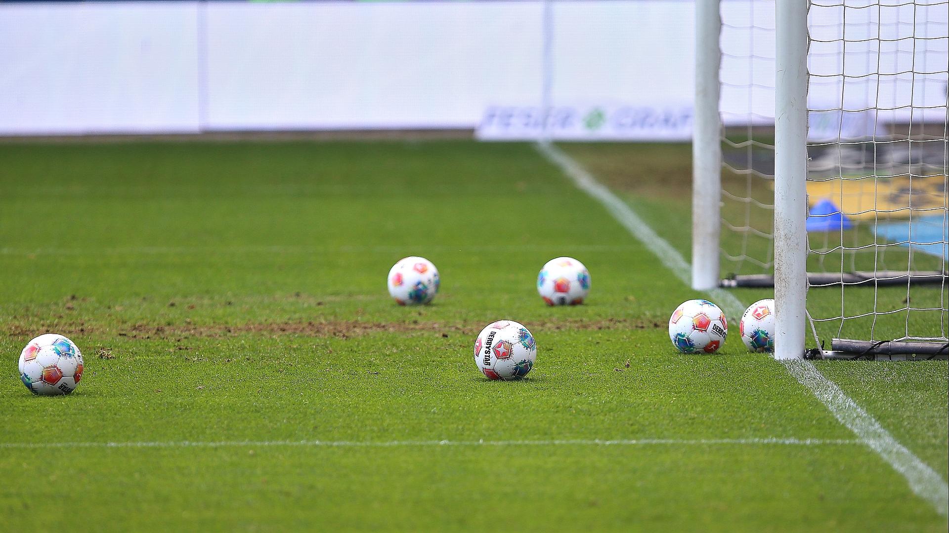 Paris Saint-Germain gewinnt Champions-League-Finale 1 Fußbälle (Archiv)