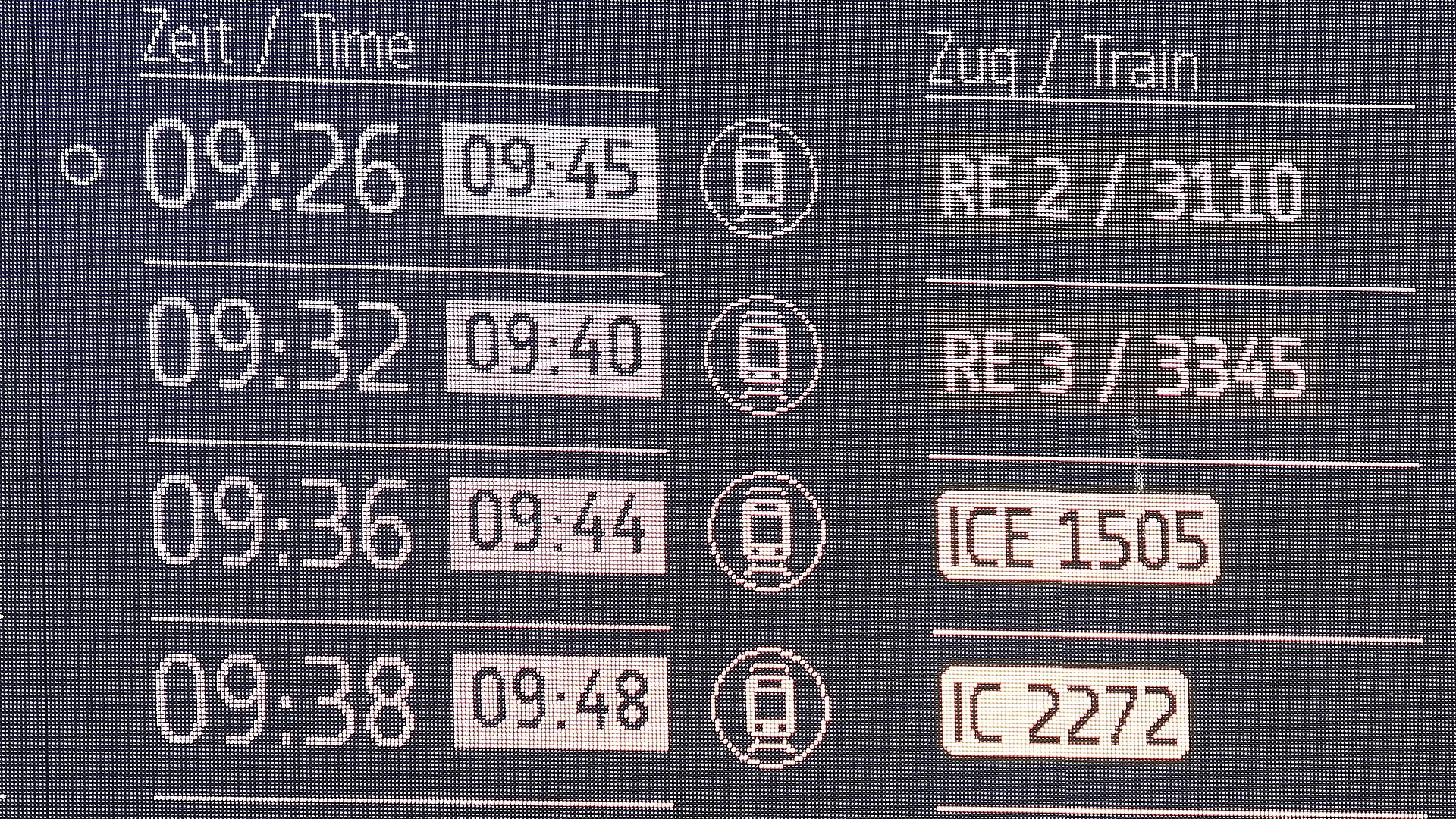 Anzeigetafel bei der Deutschen Bahn (Archiv)
