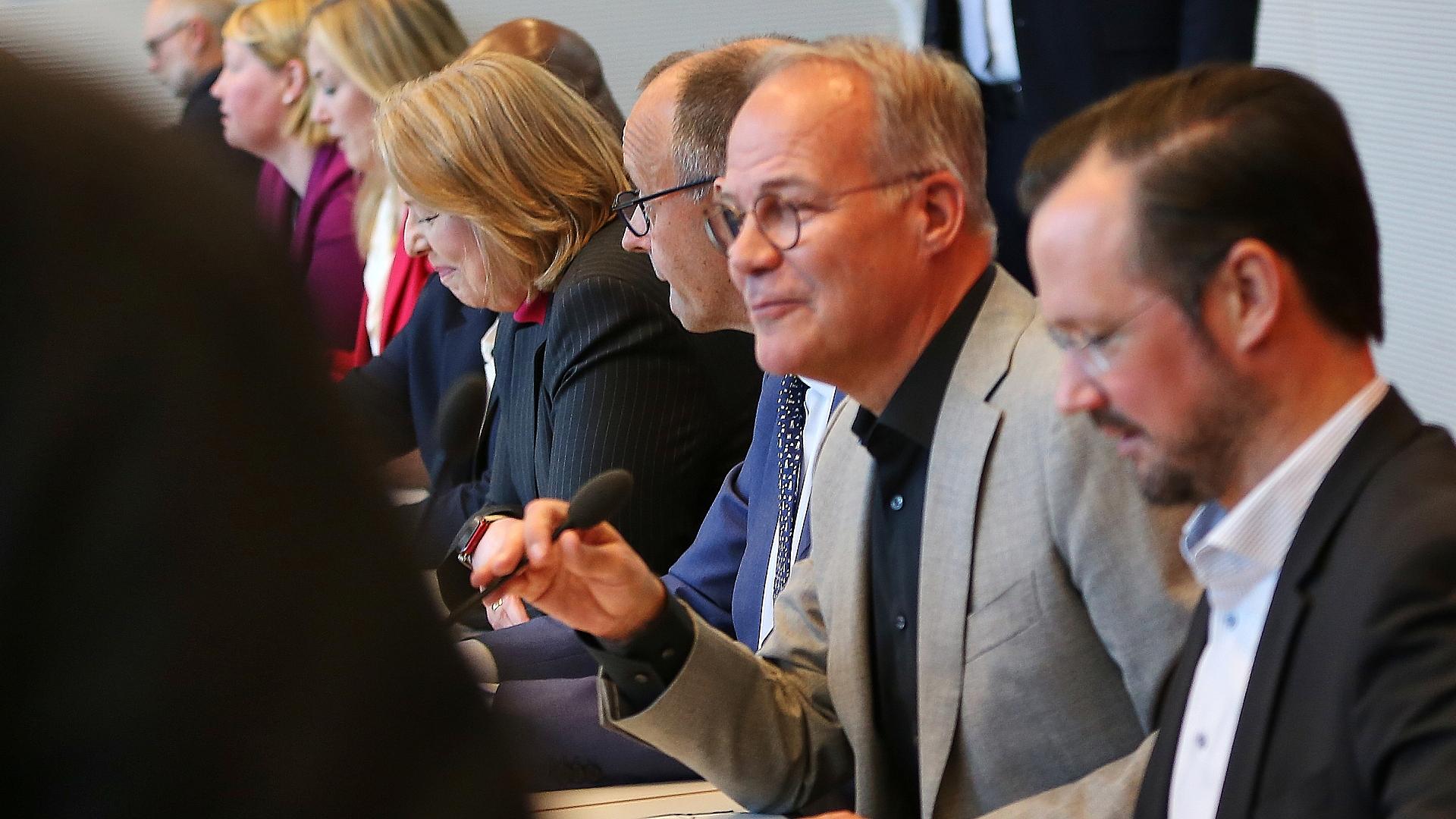 Hoeneß sieht SPD als Hauptschuldige an Krise der Bundesregierung 1 Friedrich Merz bei der SPD am 19.05.2026
