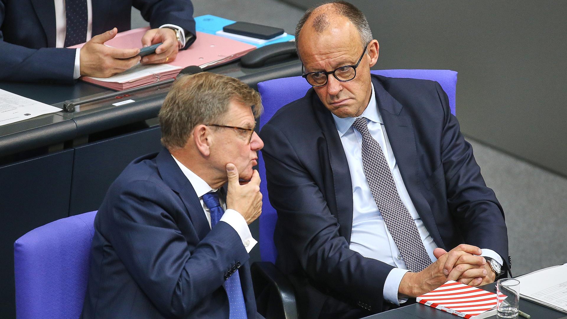 Johann Wadephul und Friedrich Merz am 21.05.2026