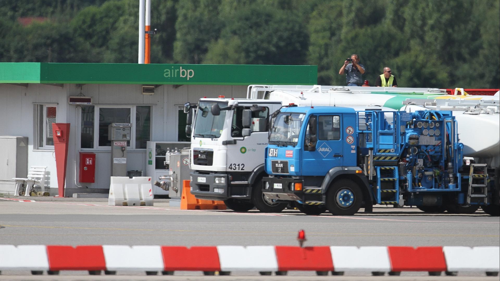 Kerosin-Tankstelle (Archiv)