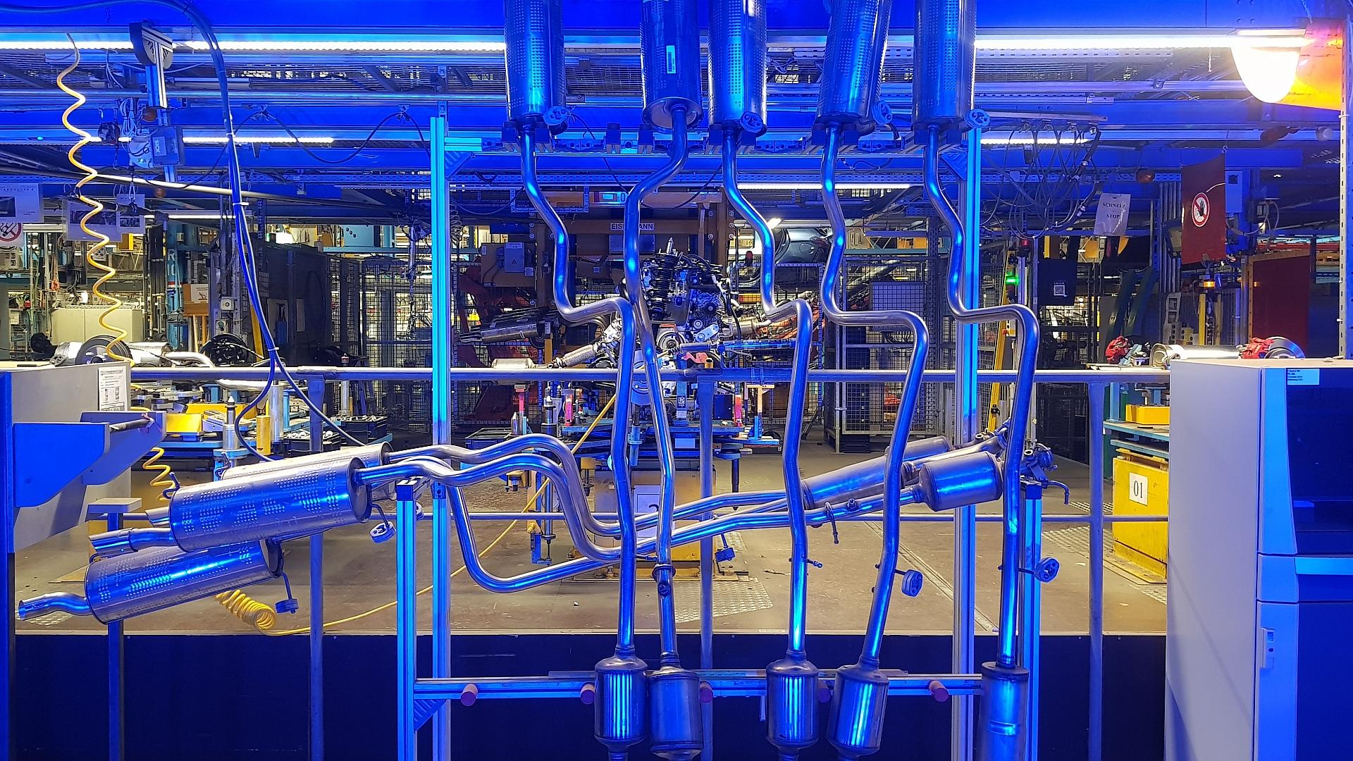 Leichtes Wachstum der Wirtschaft im Frühjahr bestätigt 1 Autoproduktion (Archiv)