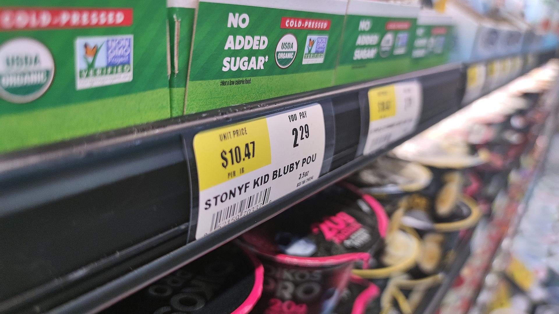 US-Inflationsrate klettert im April auf 3,8 Prozent 1 Preise in einem US-Supermarkt (Archiv)