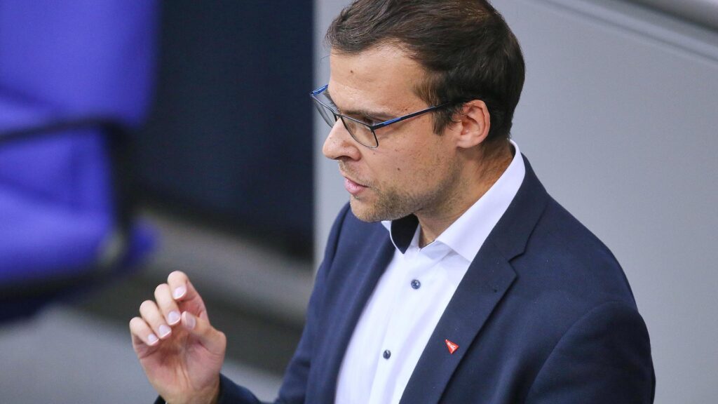 Linke kritisiert Umgang von Schwarz-Rot mit CO2-Preis 2 Fabian Fahl (Archiv)