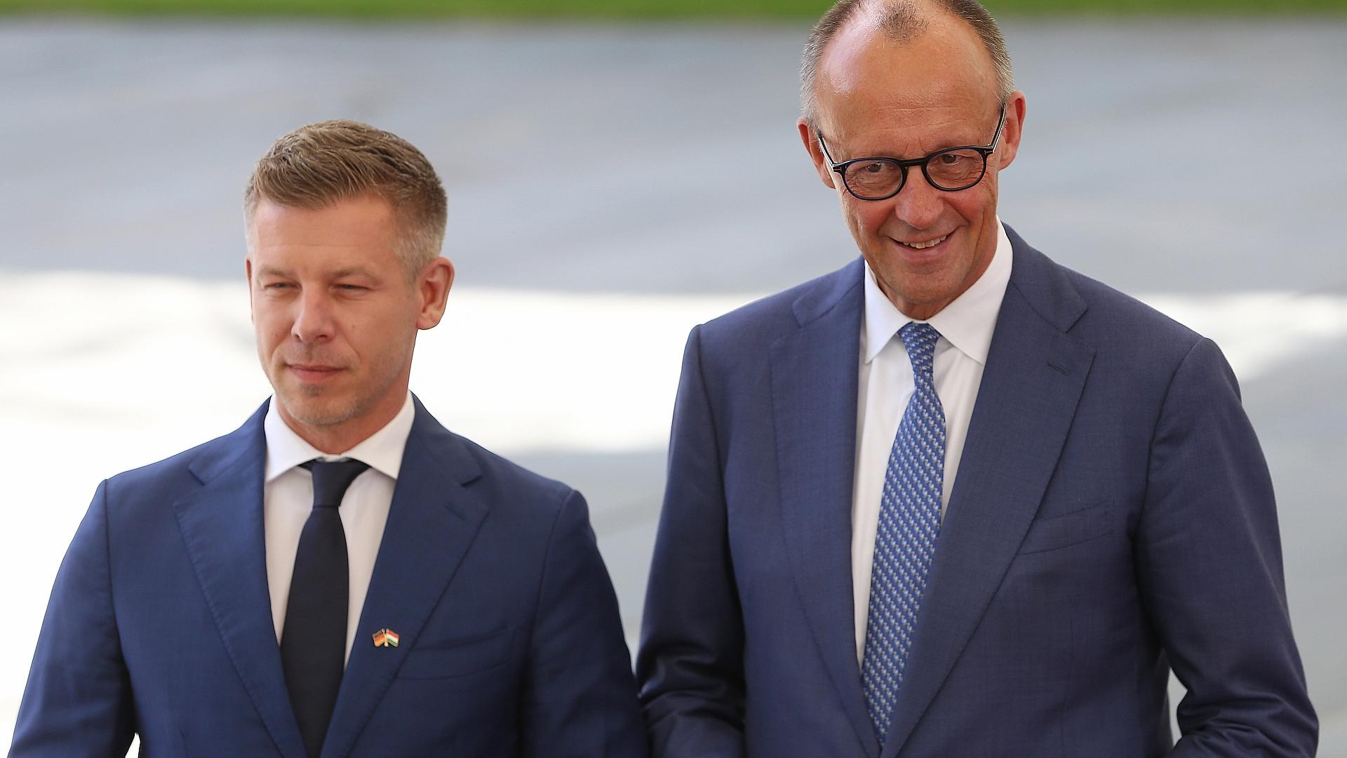 Merz sieht "Neustart" in den Beziehungen zu Ungarn 1 Péter Magyar und Friedrich Merz am 02.06.2026