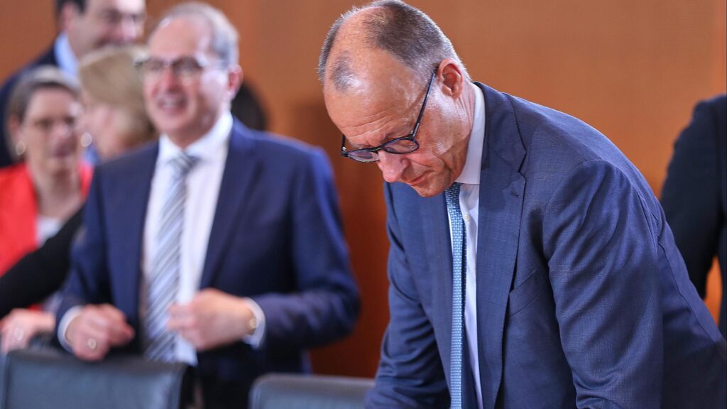 Alexander Dobrindt und Friedrich Merz am 03.06.2026
