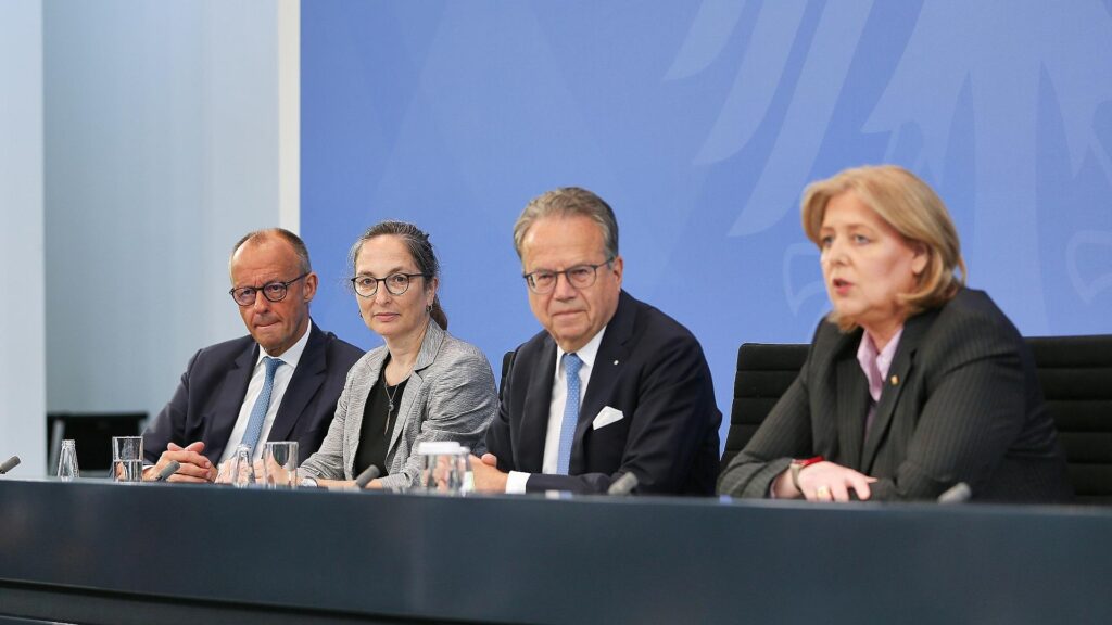 Übergabe des Berichts der Rentenkommission am 23.06.2026