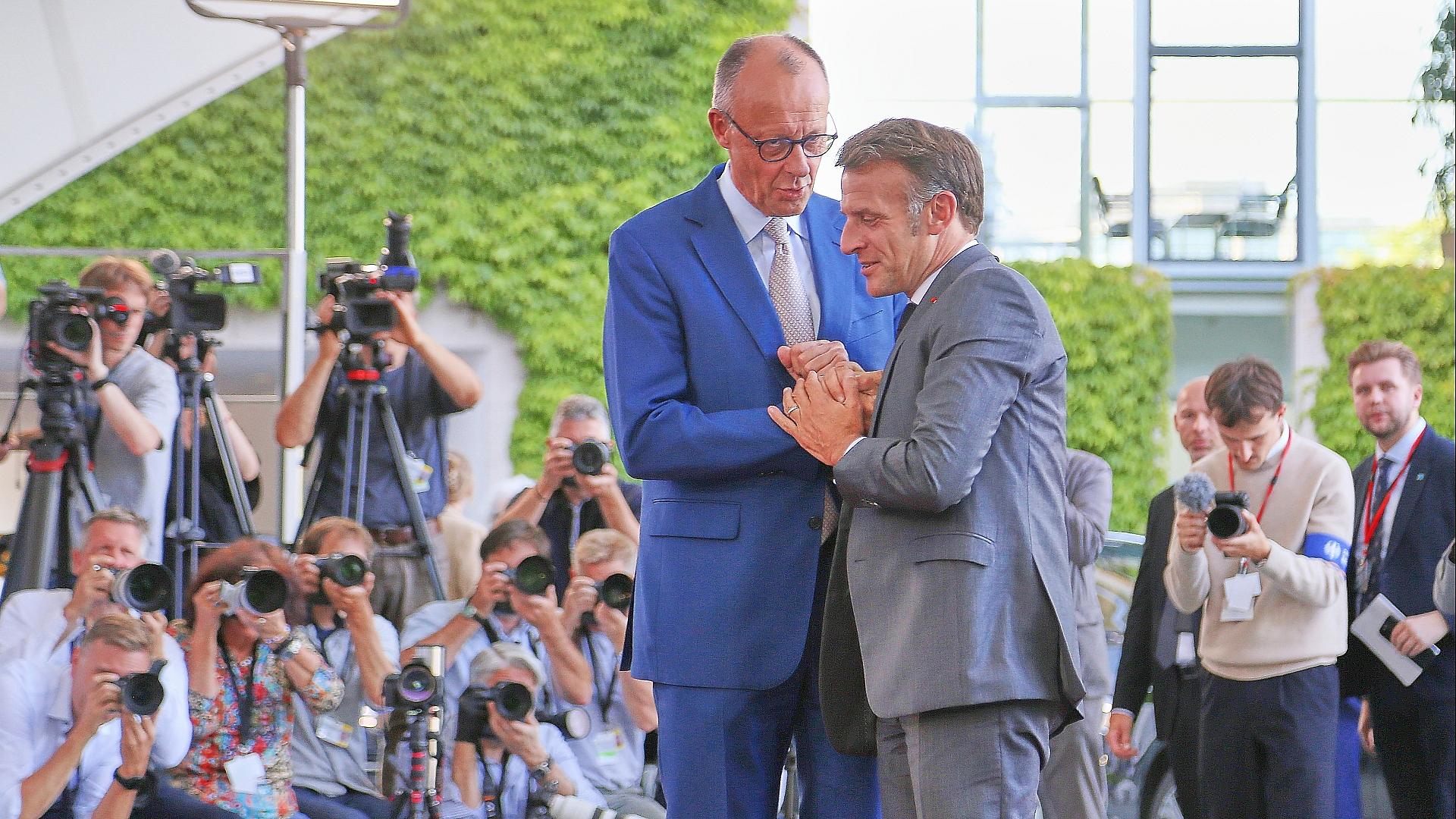 "E5" treffen sich in Berlin 1 Friedrich Merz und Emmanuel Macron am 24.06.2026