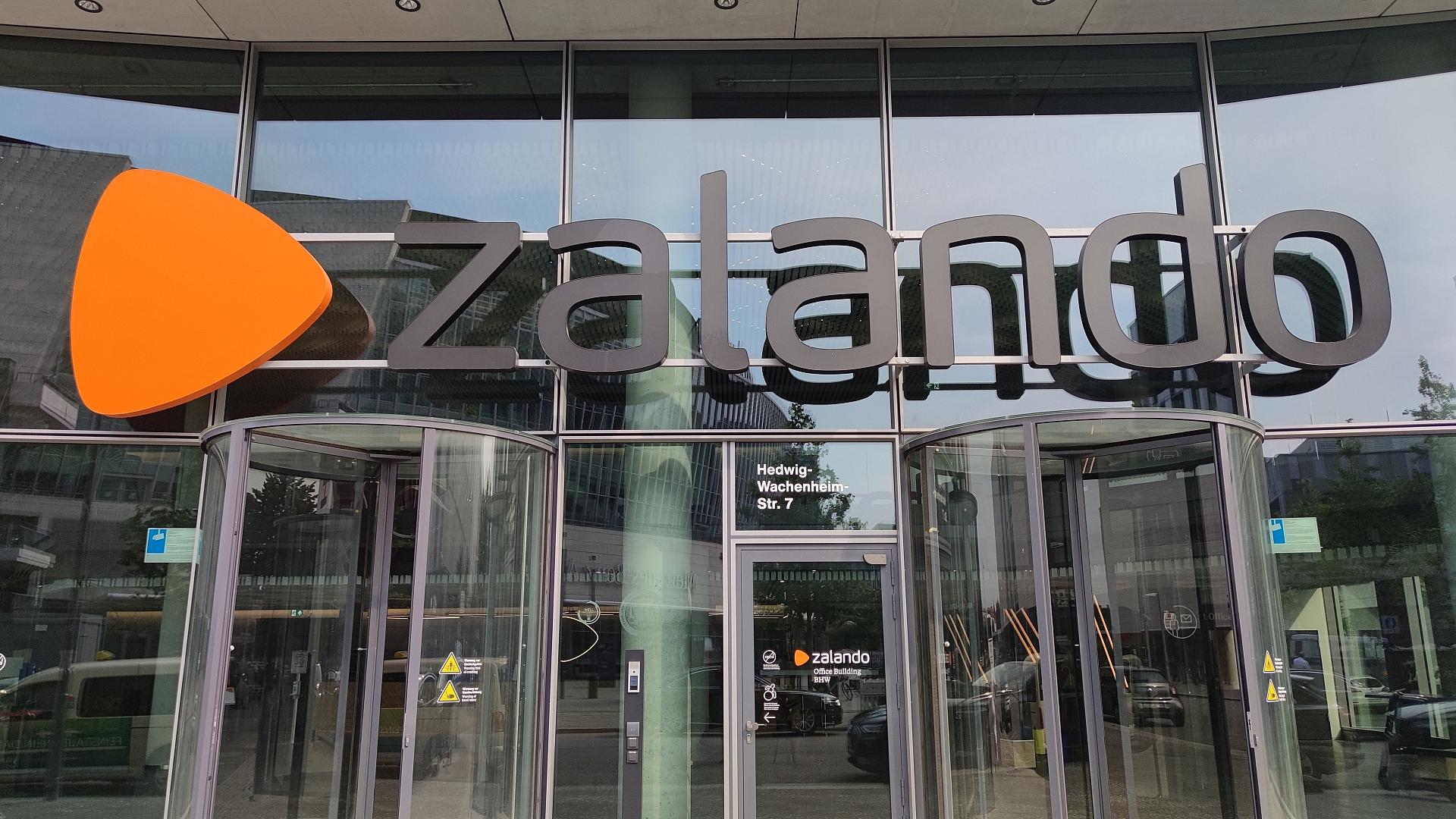 Zalando-Beschäftigte protestieren gegen WM-Sponsoring 1 Zalando (Archiv)