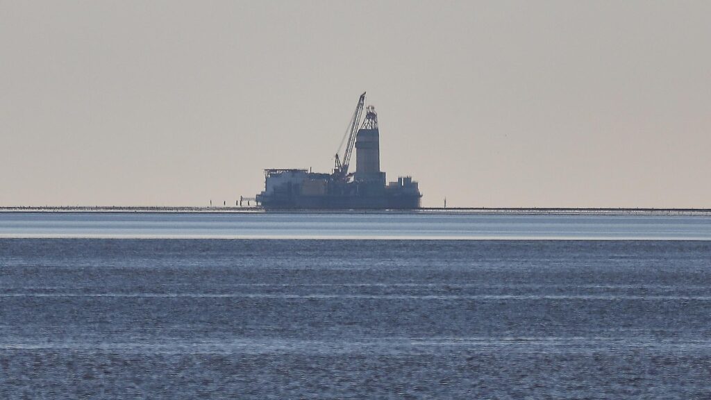 Ölbohrinsel Mittelplate in der Nordsee (Archiv)