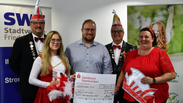 Stadtwerke fördern NKV Friedrichsthal mit 600 Euro 4 Die NKV Friedrichsthal bei der Spendenscheck-Übergabe | Bild: Regio-Journal
