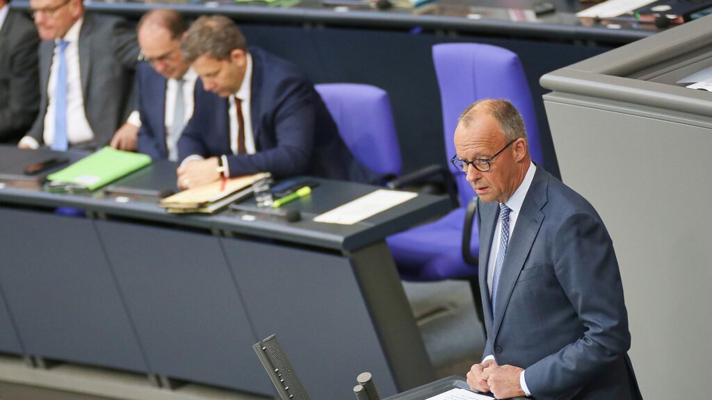 Friedrich Merz mit Ministern (Archiv)