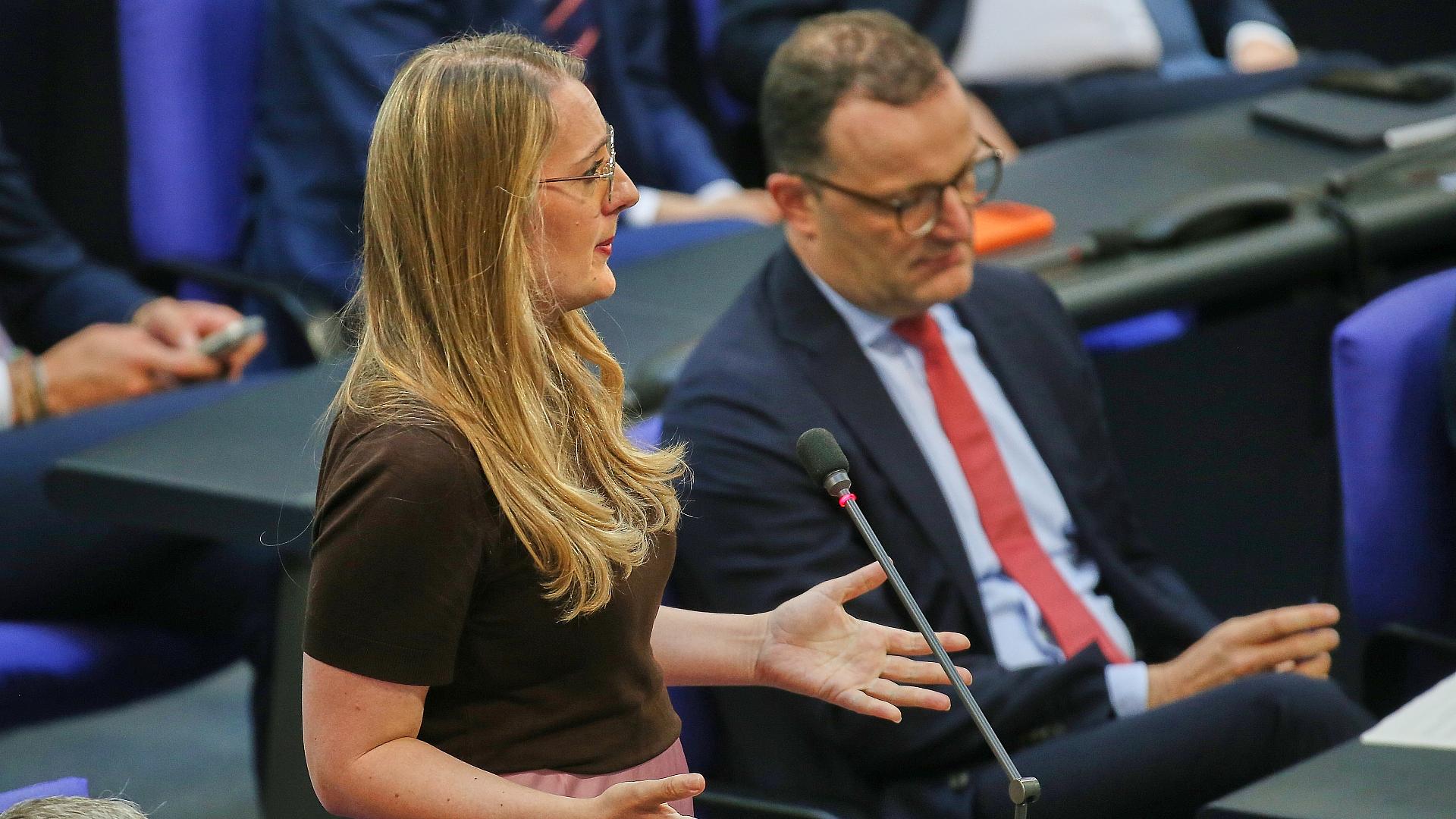 "Folgerichtig" - Grüne begrüßen Rücktritt von Spahn 1 Katharina Dröge und Jens Spahn (Archiv)