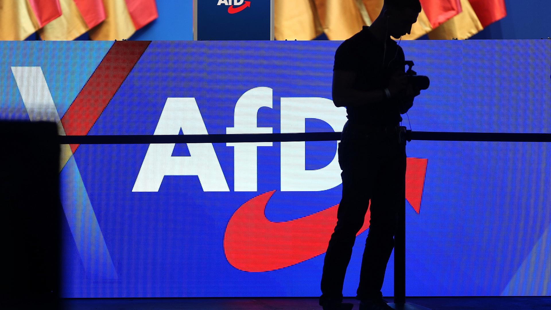 Bericht: Pistorius spricht sich für AfD-Verbotsverfahren aus 1 AfD-Logo (Archiv)