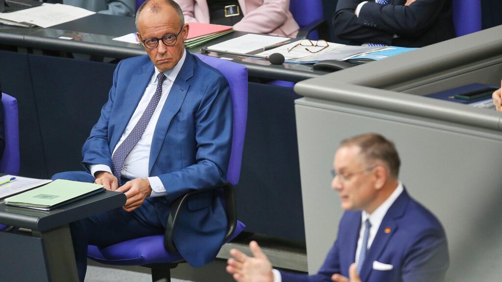 Friedrich Merz und Tino Chrupalla am 09.07.2026