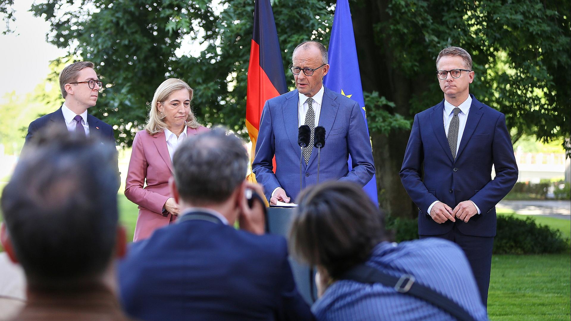 Merz bestätigt Schnieder-Aus nicht - weitere Kabinettsumbildung 1 Amthor